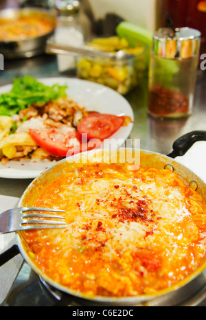 Türkei, Istanbul, Menemen Eierspeisen Stockfoto