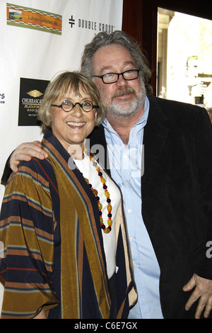 Mary Beth Hurt und Tom Hulce The 2010 Drama Desk Award nominierten Galavorstellung statt in der Churrascaria Plataforma. Neu Stockfoto