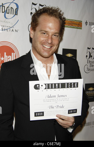 Adam James The 2010 Drama Desk Award nominierten Galavorstellung statt in der Churrascaria Plataforma. New York City, USA- Stockfoto