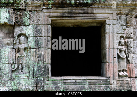 Preah Khan oder Prah Khan Tempel Komplex Ruinen Siem reap Kambodscha gesagt schnitzen Basrelief geschnitzt dekorieren Dekoration Fenster Stockfoto