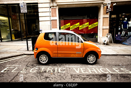 London-Elektro-Auto aufladen Punkt Stockfoto