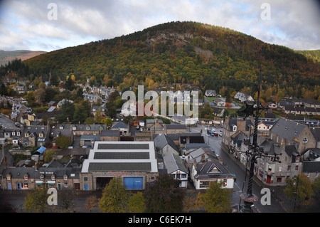 Bild von Ballater und Dorfkirche, Aberdeenshire, UK Stockfoto