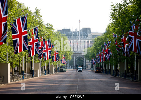 Union Jack-Flaggen hängen, The Mall, London Stockfoto