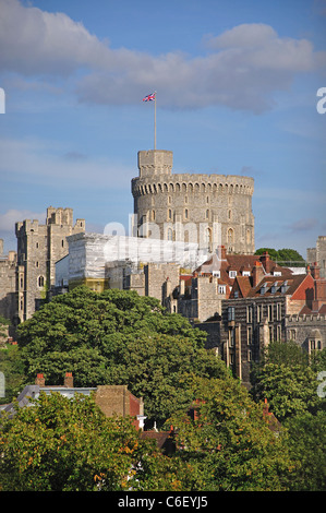 Blick auf Schloss Windsor aus Riesenrad Royal Windsor, Windsor, Berkshire, England, Vereinigtes Königreich Stockfoto