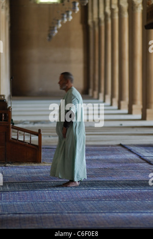 Gebete in der Moschee Ibn Tulun in Kairo. Stockfoto