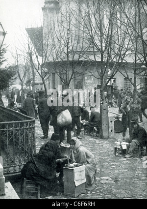 The1915 Foto zeigen öffentliche Schreiben Schriftsteller in Konstantinopel (heute Istanbul) in der Türkei. Stockfoto