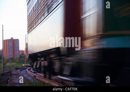 Historische Straßenbahn reisen entlang der Bahnstrecke. Edmonton, Alberta, Kanada. Stockfoto