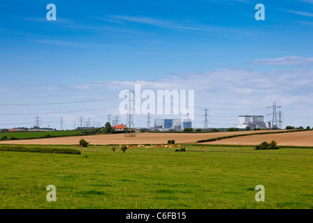 Hinkley Punkt A & B Atomkraftwerke an der Somerset Küste gesehen von Stockton Bristol Dorf, Somerset, England UK Stockfoto