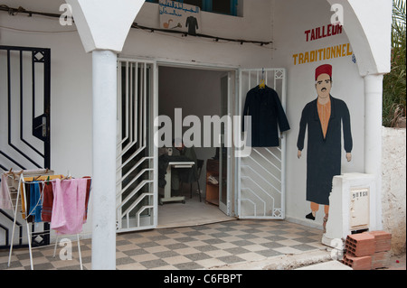 Traditionelle Schneider Shop. Guellela Djerba Tunesien Nordafrika Stockfoto