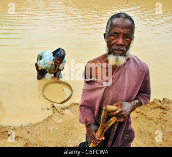 Ältere Menschen Diamant-Bergmann in Kono, Sierra Leone, Westafrika Stockfoto