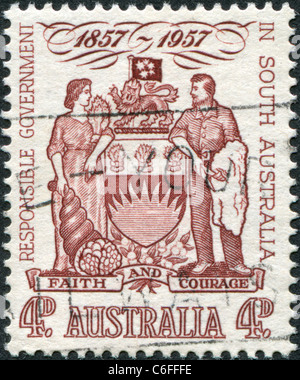 Australien - 1957: Eine Briefmarke gedruckt in Australien, dargestellten Wappen von South Australia Stockfoto