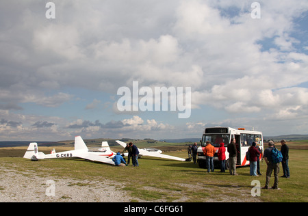 Bei großen Hucklow im Peak District National Park mit dem Derbyshire und Lancashire Gliding Club gleiten Stockfoto