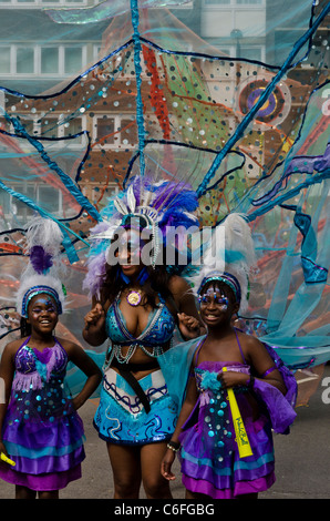 Tanz-Performer bei Notting Hill Carnival London 2011 England Great Britain UK Stockfoto