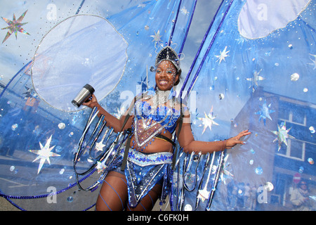 Nachtschwärmer auf dem Notting Hill Carnival 2011, London, England Stockfoto