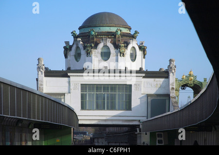 Der Court Pavilion der s-Bahn in Hietzing Stockfoto