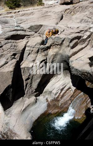 Präsident Feliipe Calderon und Peter Greenberg besuchen den Parque Nacional Cascada de Basaeachi in Chihuahua Stockfoto