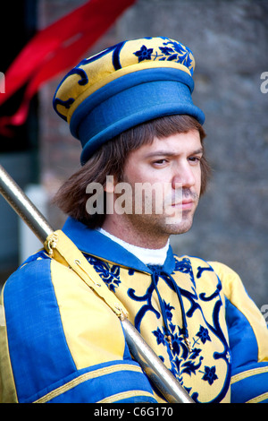 Palio di Siena 2011, Juli 2. Pferderennen: Pferde Rennen und historische Parade. Piazza del Campo, Palio Siena. Nur zur redaktionellen Verwendung. Stockfoto