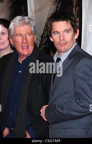 Richard Gere und Ethan Hawke NewYork-Premiere von "Brooklyns Finest" AMC Lincoln Square Theater New York City, USA- Stockfoto