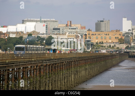 England Essex Southend Zug am pier Stockfoto