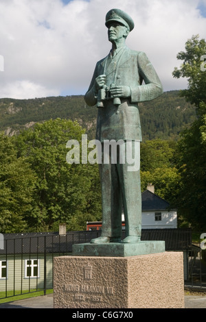 Norwegen Bergen Fort, König Håkon VII statue Stockfoto