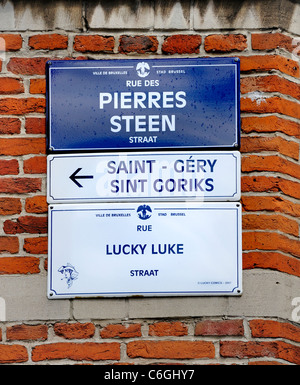 Brüssel, Belgien. Straßenschild. Rue des Pierres / Steenstraat, umbenannt "Rue Lucky Luke" Stockfoto