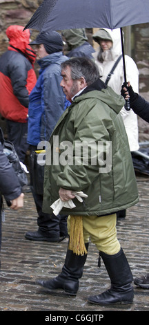 Ronnie Corbett das Set des neuen Films "Burke und Hare" der Film ist eine komödiantische nehmen auf der Geschichte von 1828 Körperfresser Stockfoto