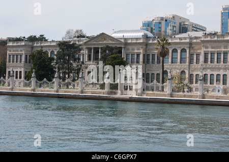 Dolmabahce Palast, ehemalige Residenz der Bosporus, Golden Horn, Marmarameer, Istanbul, Mustafa Kemal Atatürk, Constantinople Stockfoto