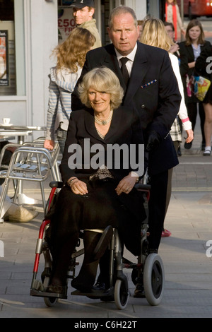 Camilla, Herzogin von Cornwall, im Rollstuhl, besucht die polnischen sozial- und Kulturverein, das Buch zu unterzeichnen Stockfoto