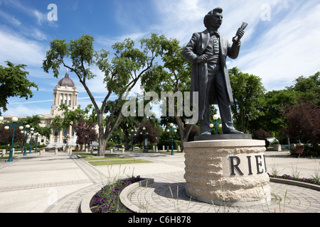 Louis Riel Statue auf dem Gelände an der Rückseite der Manitoba gesetzgebenden Gebäude Winnipeg Manitoba Kanada Stockfoto