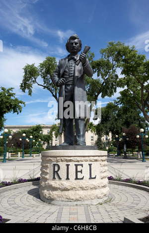 Louis Riel Statue auf dem Gelände an der Rückseite der Manitoba gesetzgebenden Gebäude Winnipeg Manitoba Kanada Stockfoto