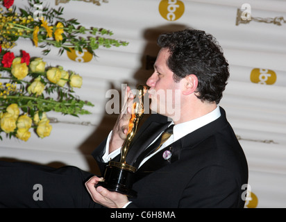 Michael Giacchino feiert seinen Oscar für Leistungen im Bereich Music (Original Score) für 'Up' der 82. Oscar-Verleihung Stockfoto