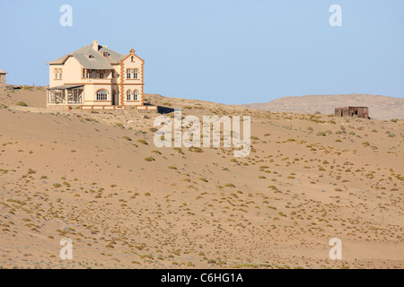 Verlassene Häuser in der Ghost Town Kolmanskop Stockfoto
