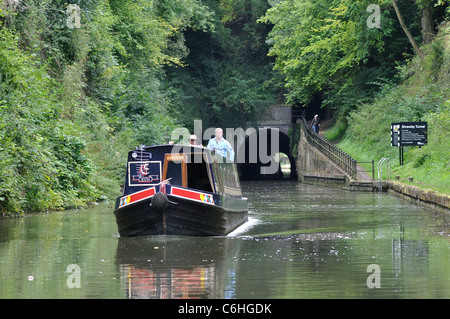 Narrowboat am Grand Union Canal in der Nähe von Shrewley Tunnel, Warwickshire, UK Stockfoto