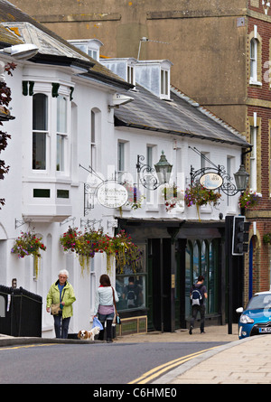 Christchurch-Dorset Street View Blick nach Osten von der Brücke über den Fluss Avon zu überbrücken Stockfoto