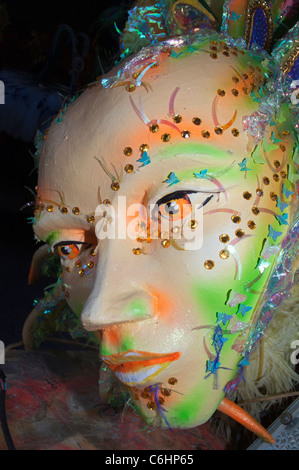 Karnevalsmaske mit Federn, Gualeguaychu, Provinz Entre Rios, Argentinien Stockfoto