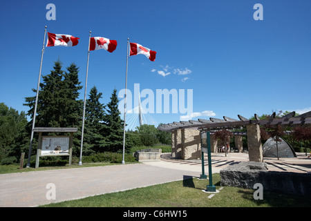 kanadische Flaggen überfliegen der Gabeln national historic Site of Canada Winnipeg Manitoba Kanada Stockfoto