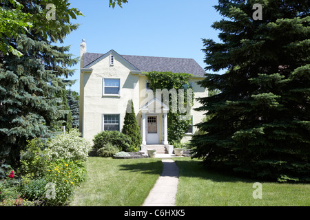 große alte Einfamilienhaus auf der Straße im französischen Viertel Winnipeg Manitoba Kanada Stockfoto