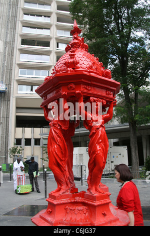 öffentliche Trinkbrunnen im chinesischen Viertel Paris Frankreich Stockfoto