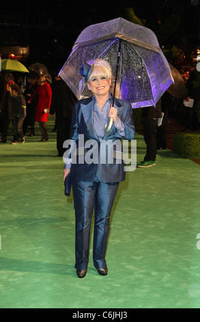 Barbara Windsor "Alice im Wunderland" UK Premiere statt am Odeon - Ankünfte London, England - 25.02.10 Stockfoto