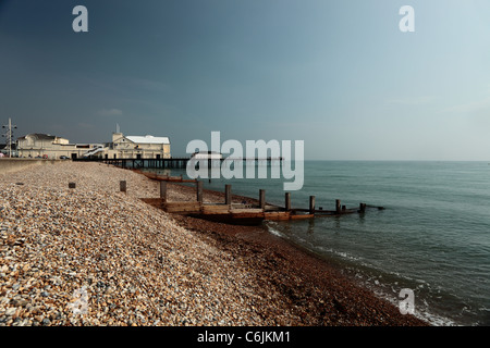 Bognor Regis Pier und Strand Stockfoto