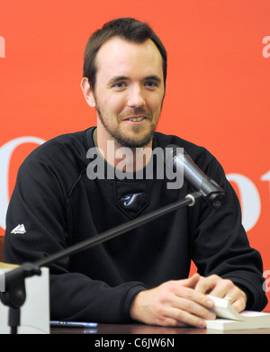 MLB Krug Dirk Von Hayhurst von der Toronto Bluejays, Förderung seiner neu buchen "Der Bullpen Evangelien" auf dem Kapitel-Festival Stockfoto