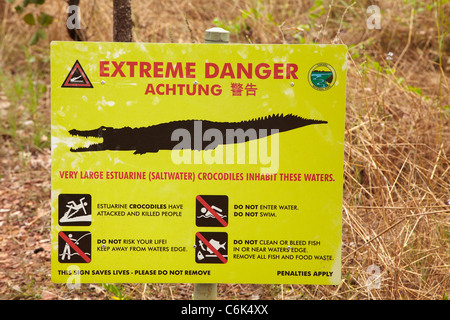 Krokodil, die Warnung zu signieren, South Alligator River, Kakadu-Nationalpark, Northern Territory, Australien Stockfoto