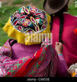 Mädchen in einer Schule Chumpepoke Primary School, Heiliges Tal, Region Cusco, Peru Stockfoto