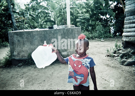 UK-Hilfswerk Tearfund gab 50 haitianischen Schulkindern Einwegkameras und bat sie, ihren Liebling fotografieren Stockfoto