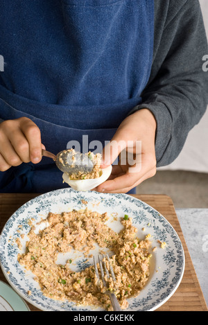 Elie Ei und Sardine öffnen konfrontiert sandwiches Stockfoto