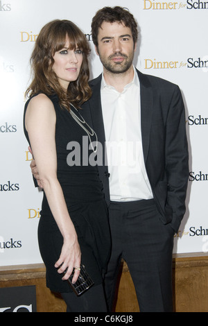 Ron Livingston und Rosemarie Dewitt The NY Film-premiere von "Dinner für Spinner" Ziegfeld Theatre, in an- Stockfoto