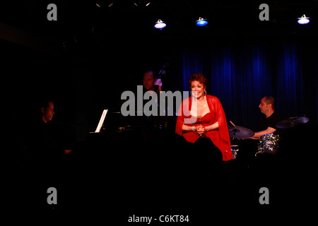 Donna McKechnie The New Yorker Premiere von "Donna McKechnie: Mein Musical-Komödie-Leben" unter der Regie von Richard Jay-Alexander an der Stockfoto