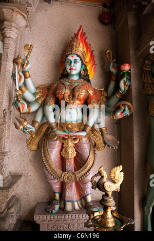 Statue der hinduistischen Göttin Kali im Tempel Sri Veeramakaliamman, Singapur Asien Stockfoto