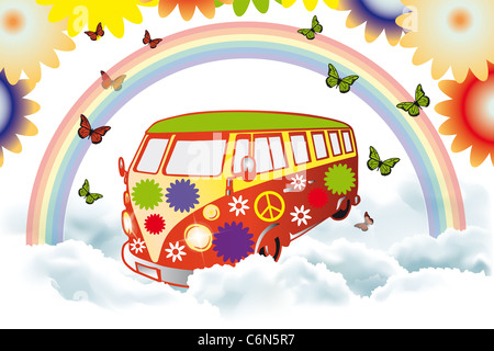 Flower Power Retro-van unter dem Regenbogen in Wolken, Daisy Blumen + Schmetterlinge Stockfoto
