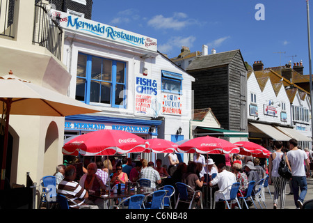 Das beliebte Mermaid Fish and Chip Restaurant Hastings Old Town Seafront, Rock-a-Nore Road, East Sussex, England, Großbritannien, GB Stockfoto